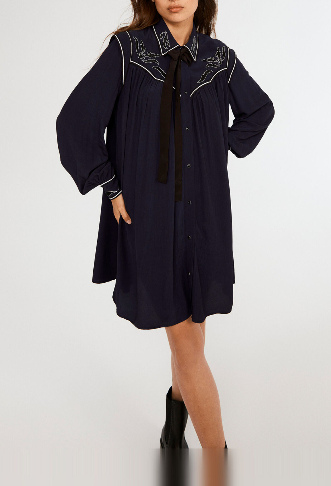 Kleid mit Fransen