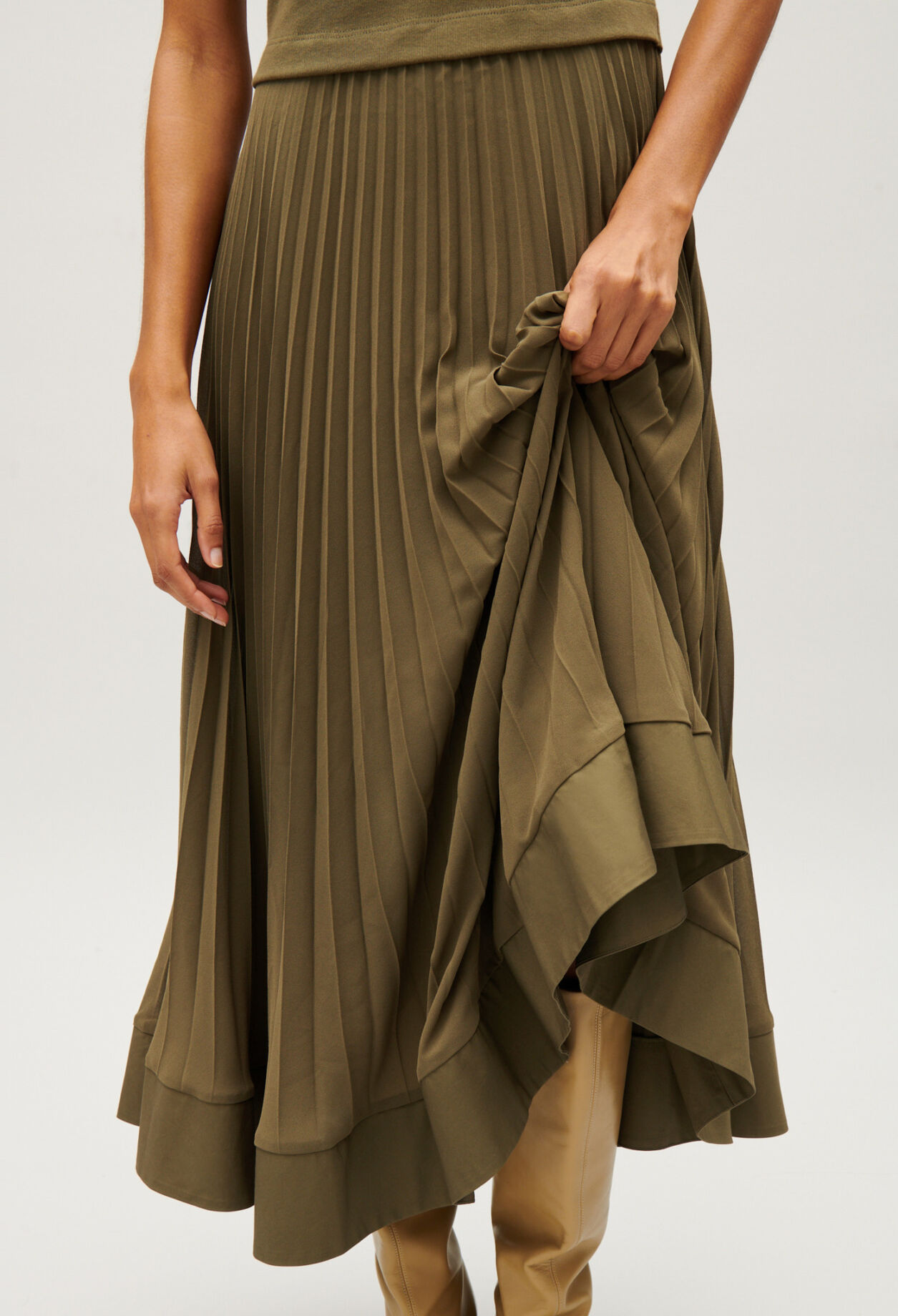 Langes Trompe-l'&oelig;il-Kleid