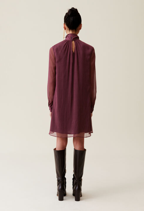 Robe fluide col lavallière
