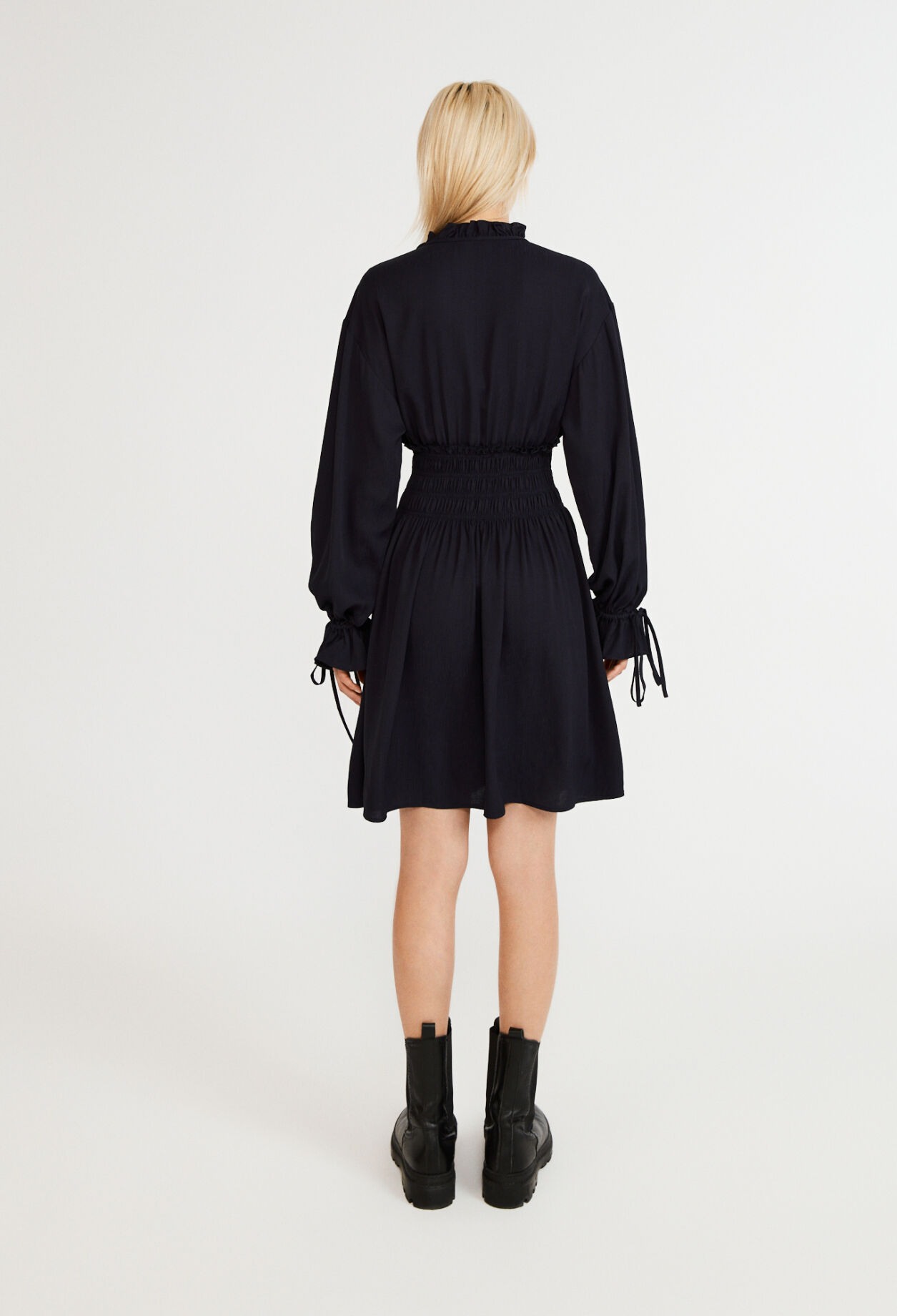 Kurzes Kleid