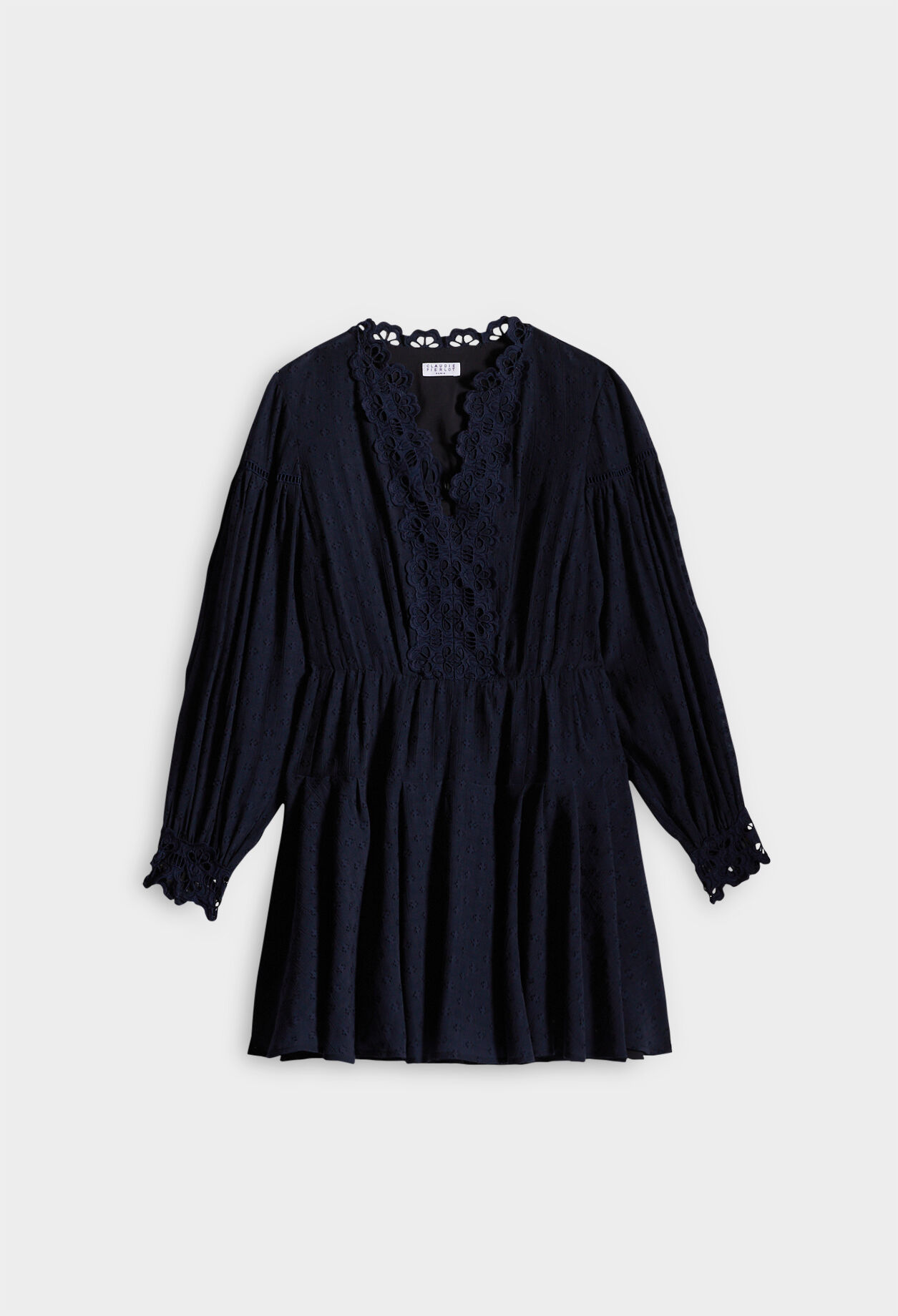 Kurzes, tailliertes Kleid