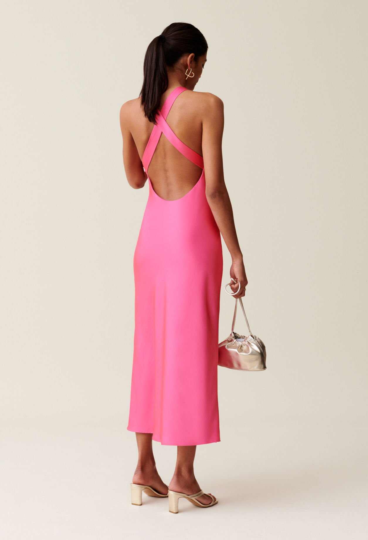 Robe longue satinée
