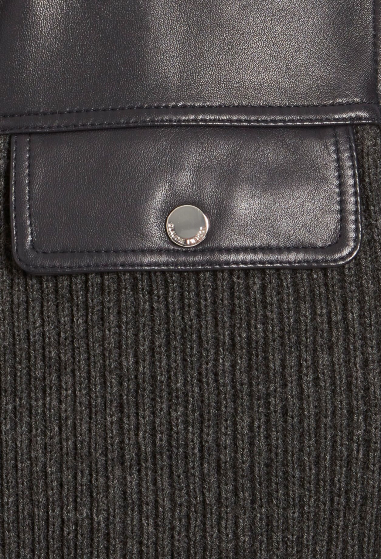Jacke aus zwei Materialien