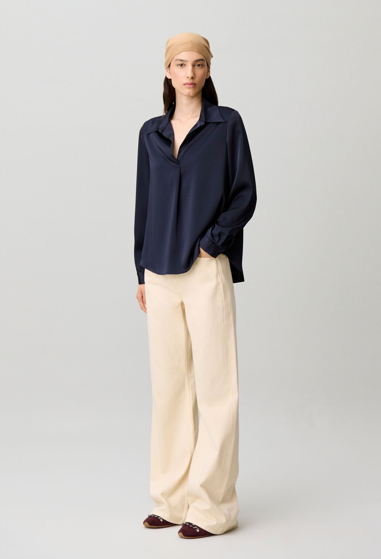 Straight pleated blouse