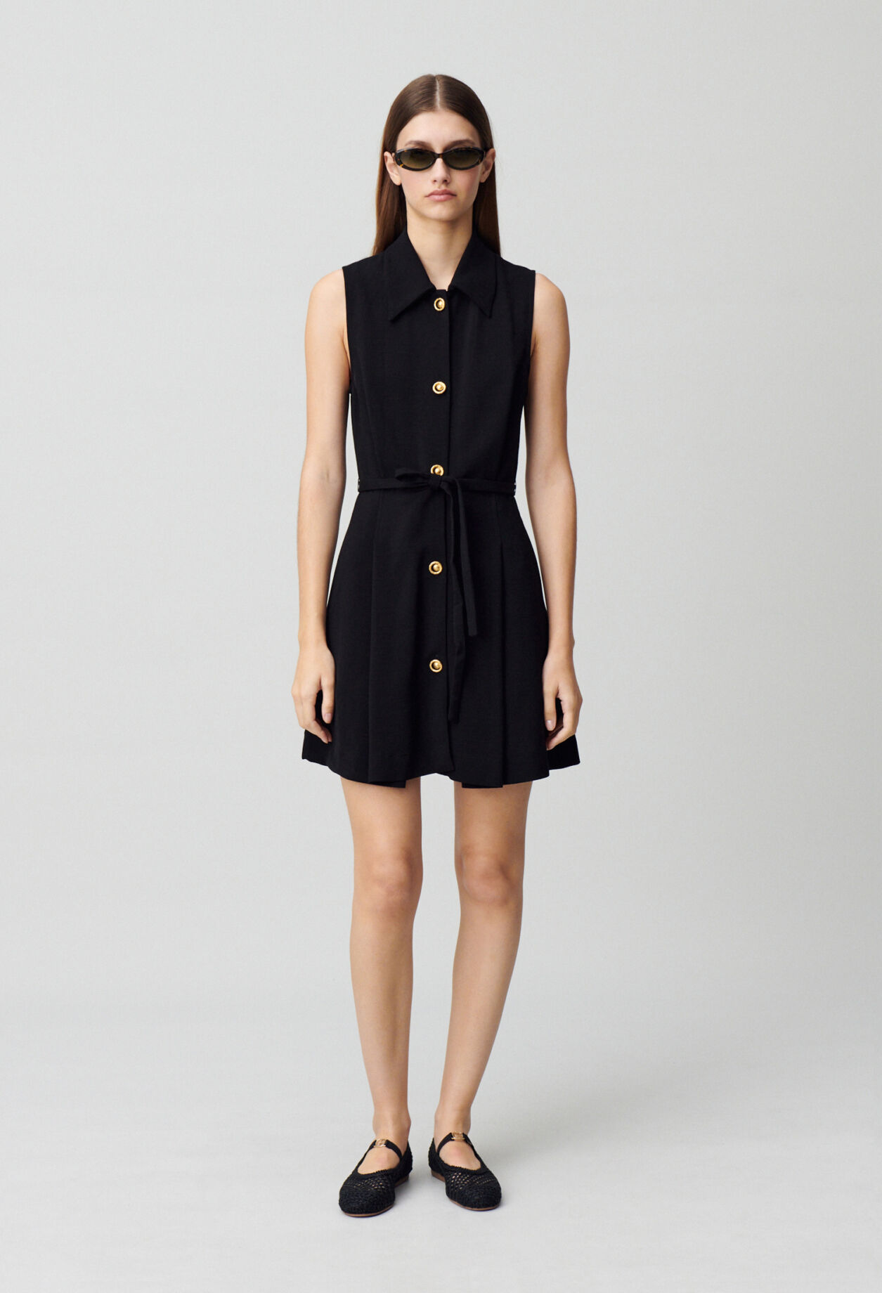Sleeveless short dress
