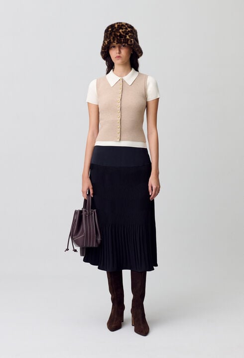 Long pleated skirt