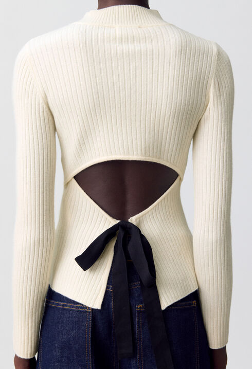 Pull près du corps