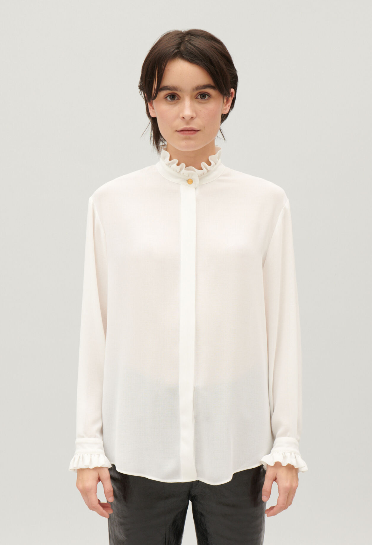 White shirt with wavy collar 