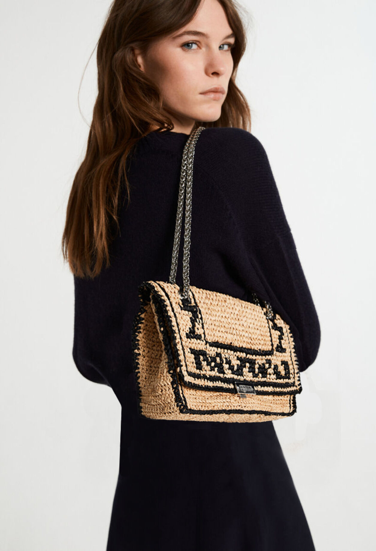 Handbag with chain