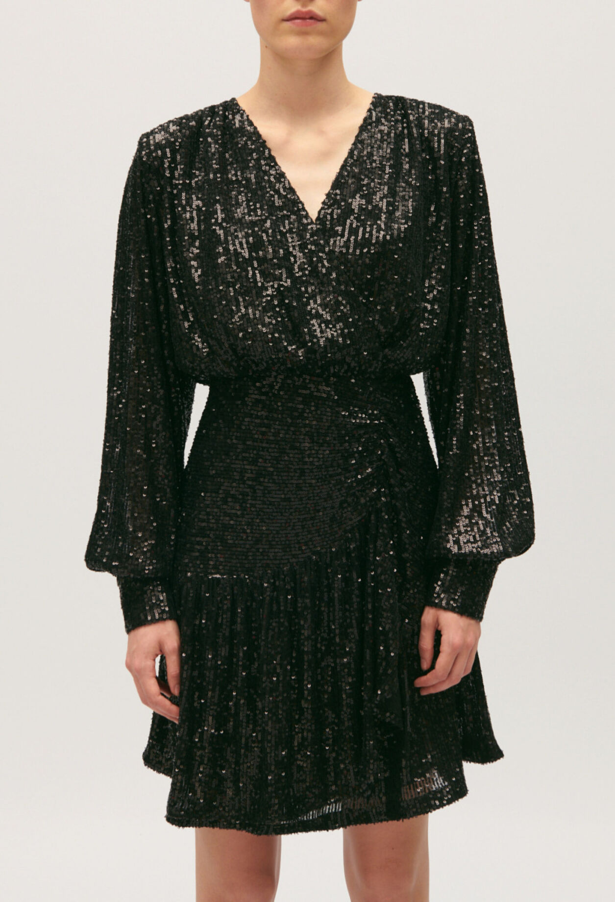 Short black dress with sequins