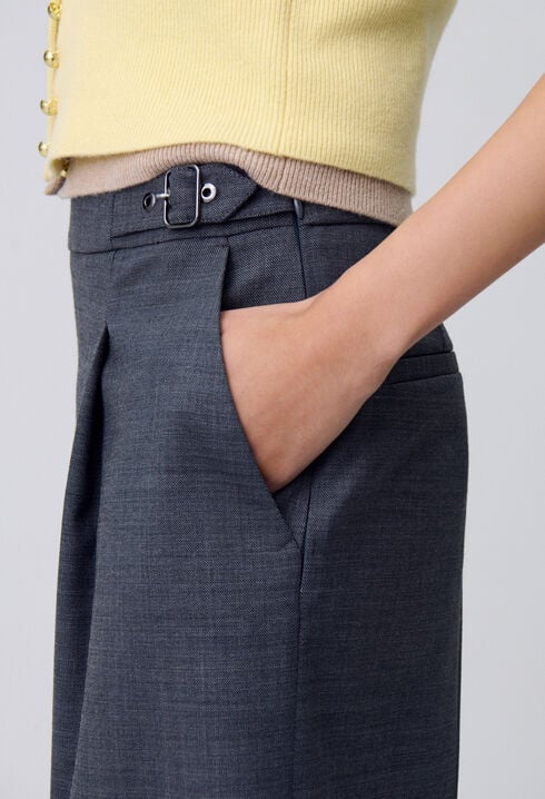 Pleated Bermuda Shorts