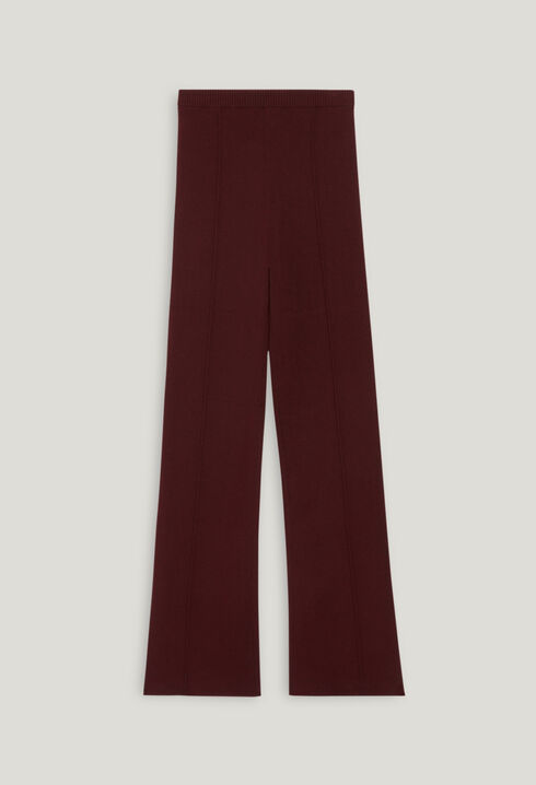 Straight cut trousers slits