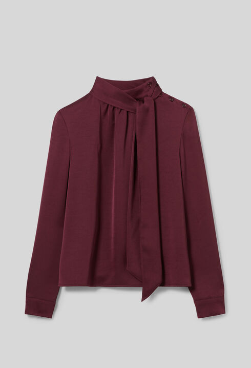 Flowy blouse with lavallière collar