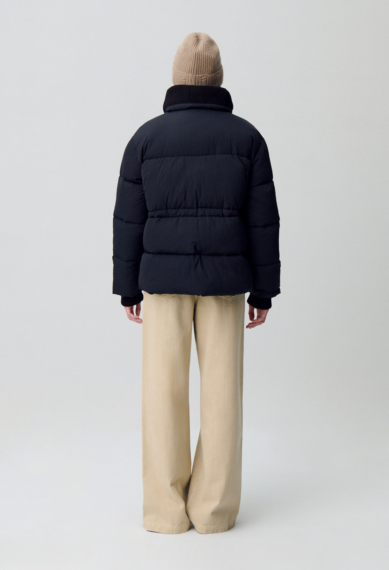 Kurze Daunenjacke