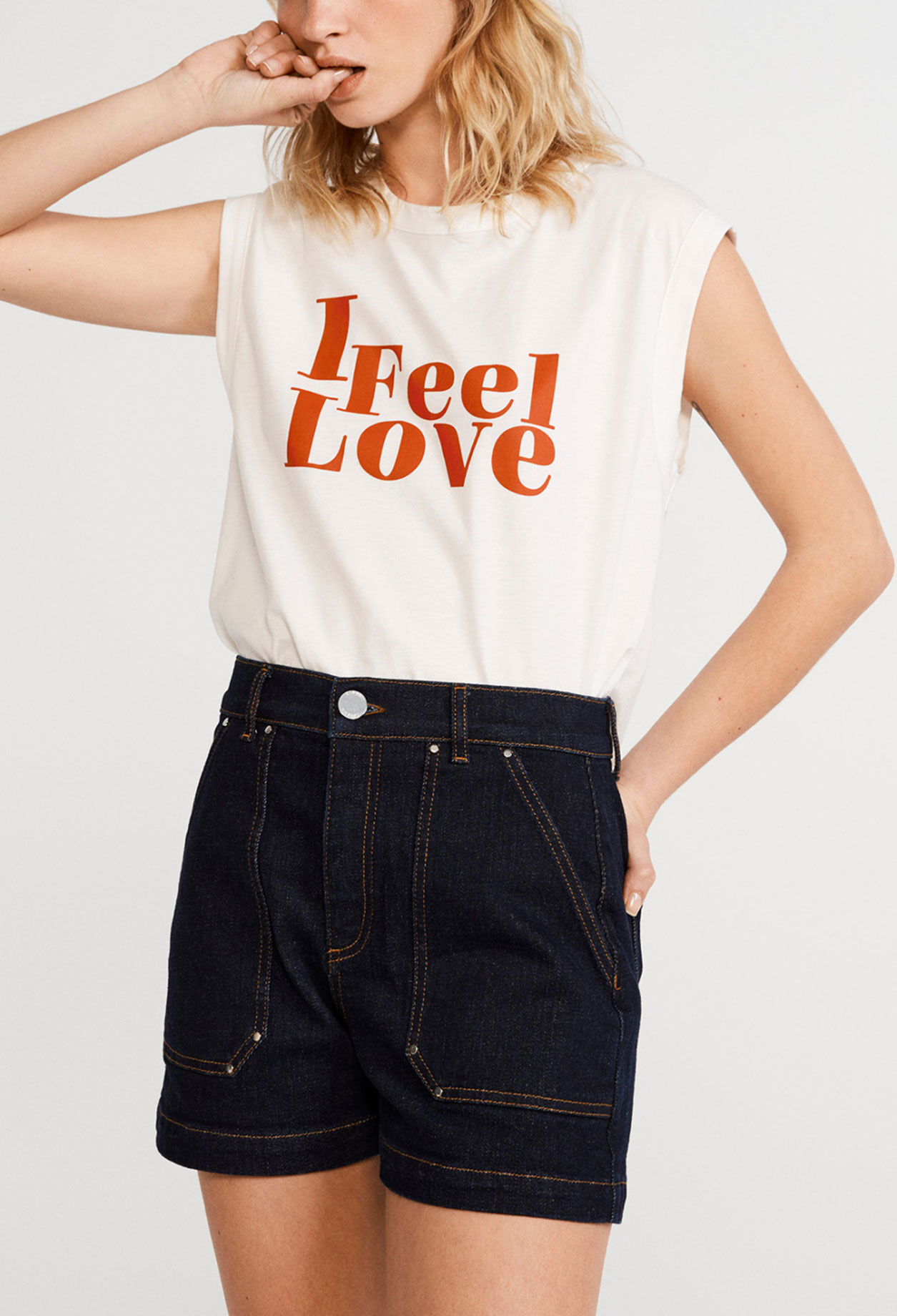 Besticktes Crop-Shirt aus Bio-Baumwolle