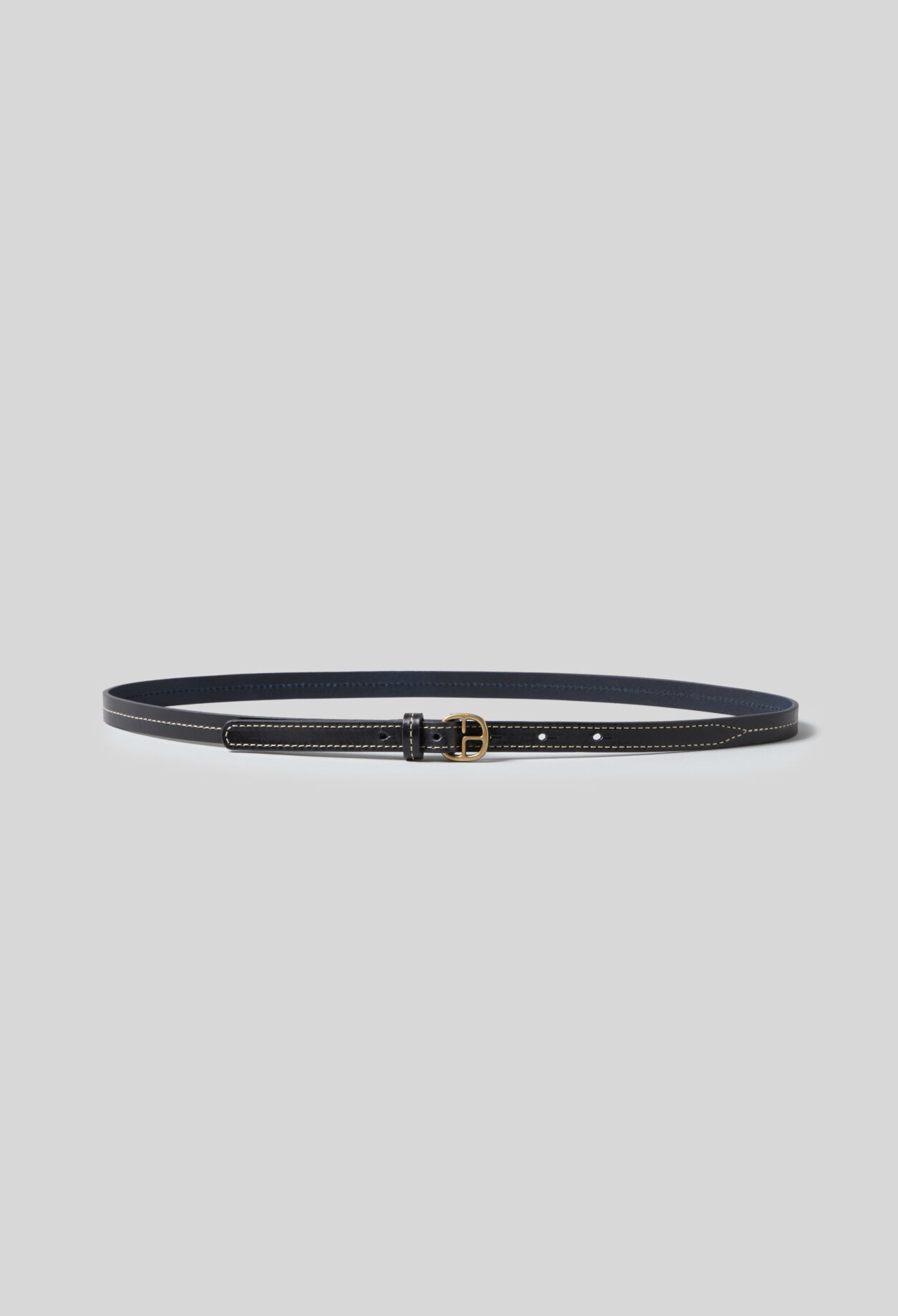 Contrasting leather belt