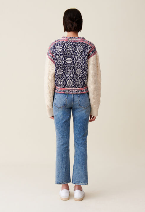 Strickjacke mit Zopfmuster