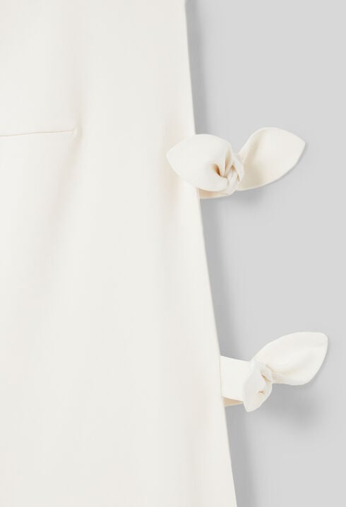 Short dress with bows